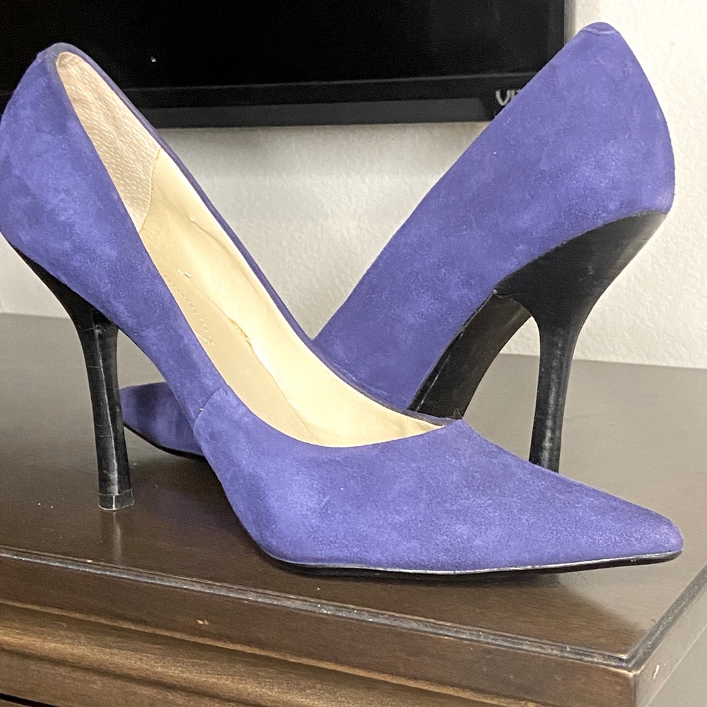 Guess 4inch pumps
